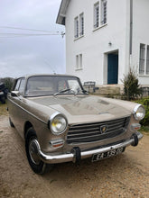 Charger l'image dans la galerie, Peugeot 504 Berline