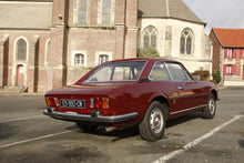 Charger l'image dans la galerie, 504 coupe bordeaux